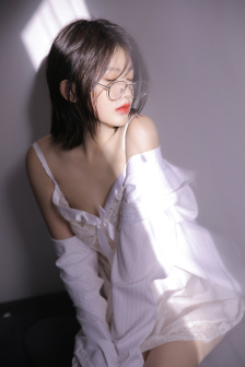 一吻二脱三床四吻胸